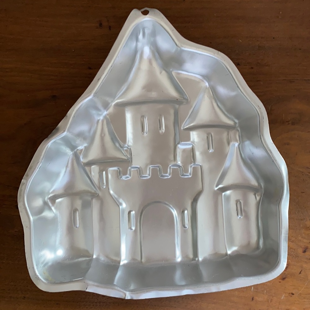 Wilton Castle Cake Pan